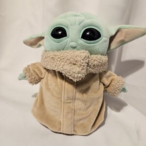 Star Wars The Child Plush Toy, 8-in Small Yoda Baby Figure from The Mandalorian